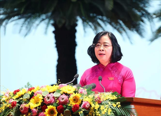 La secretaria del Comité del Partido y jefa de la Delegación parlamentaria de Hanoi, Bui Thi Minh Hoai, habla en el evento (Fuente: VNA) minh-hoai.jpg
