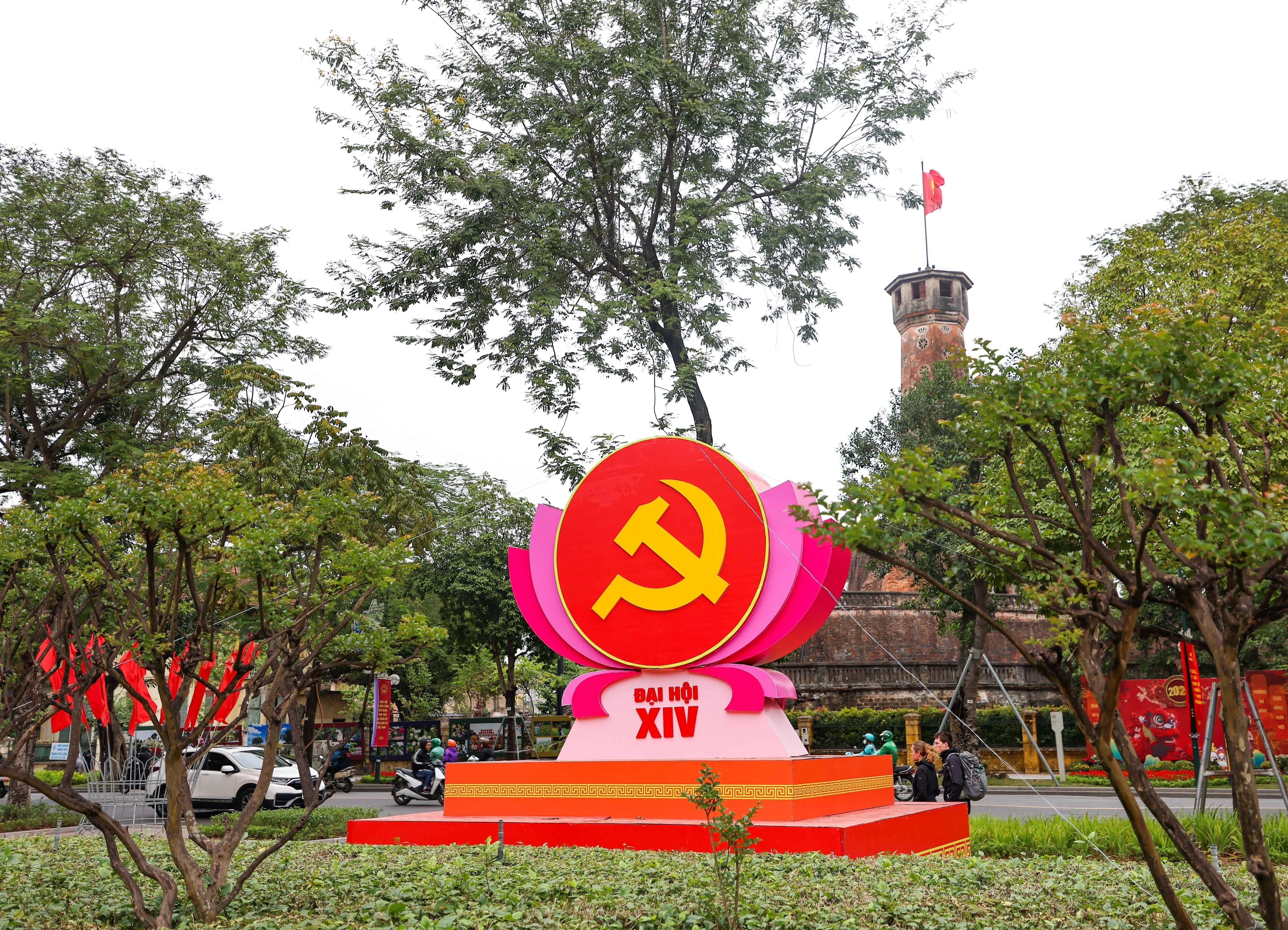 Capital de Vietnam se llena de flores y banderas en saludo al XIV Congreso Nacional del Partido