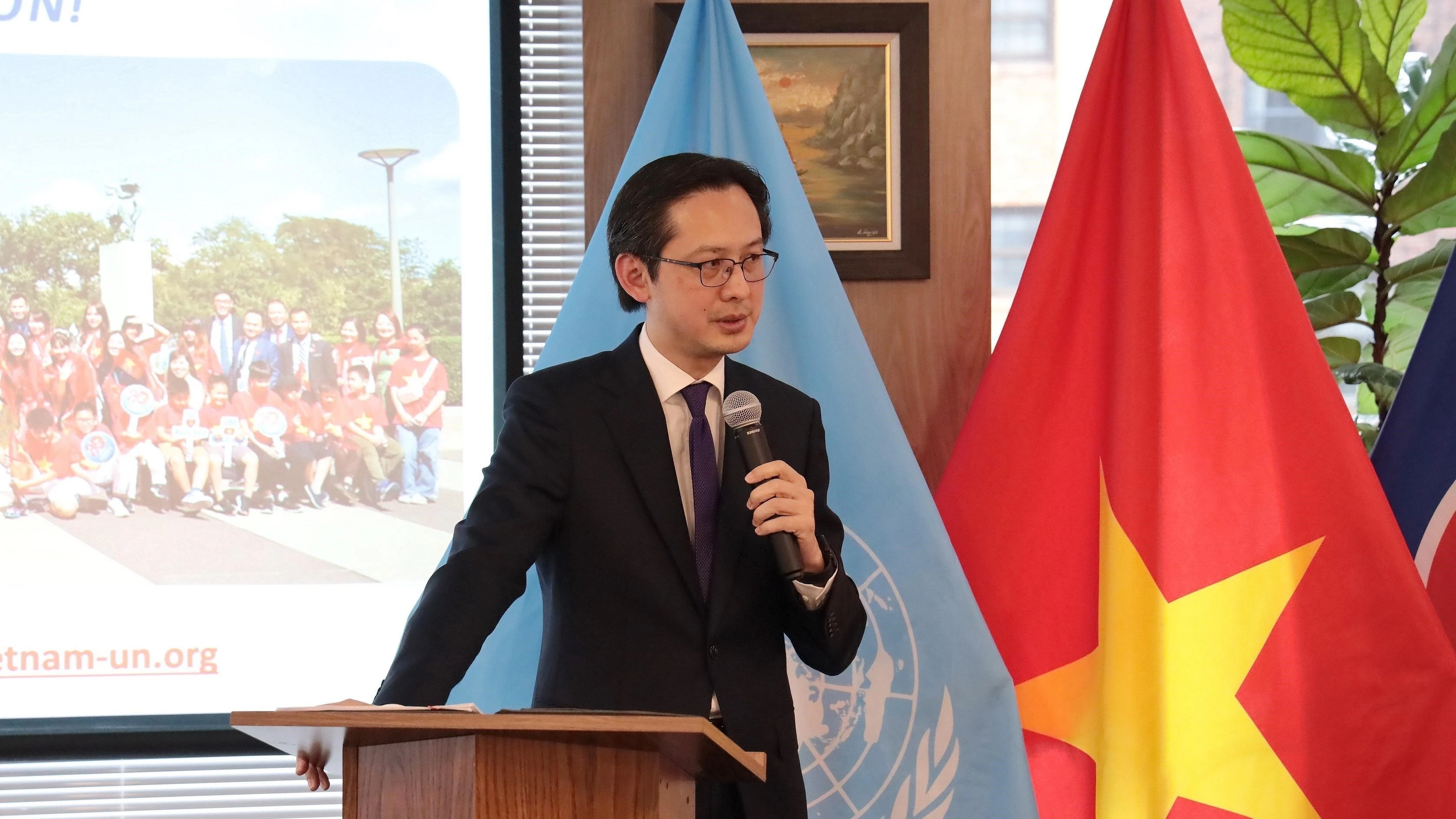 El embajador Do Hung Viet habla en el evento (Fuente: VNA)