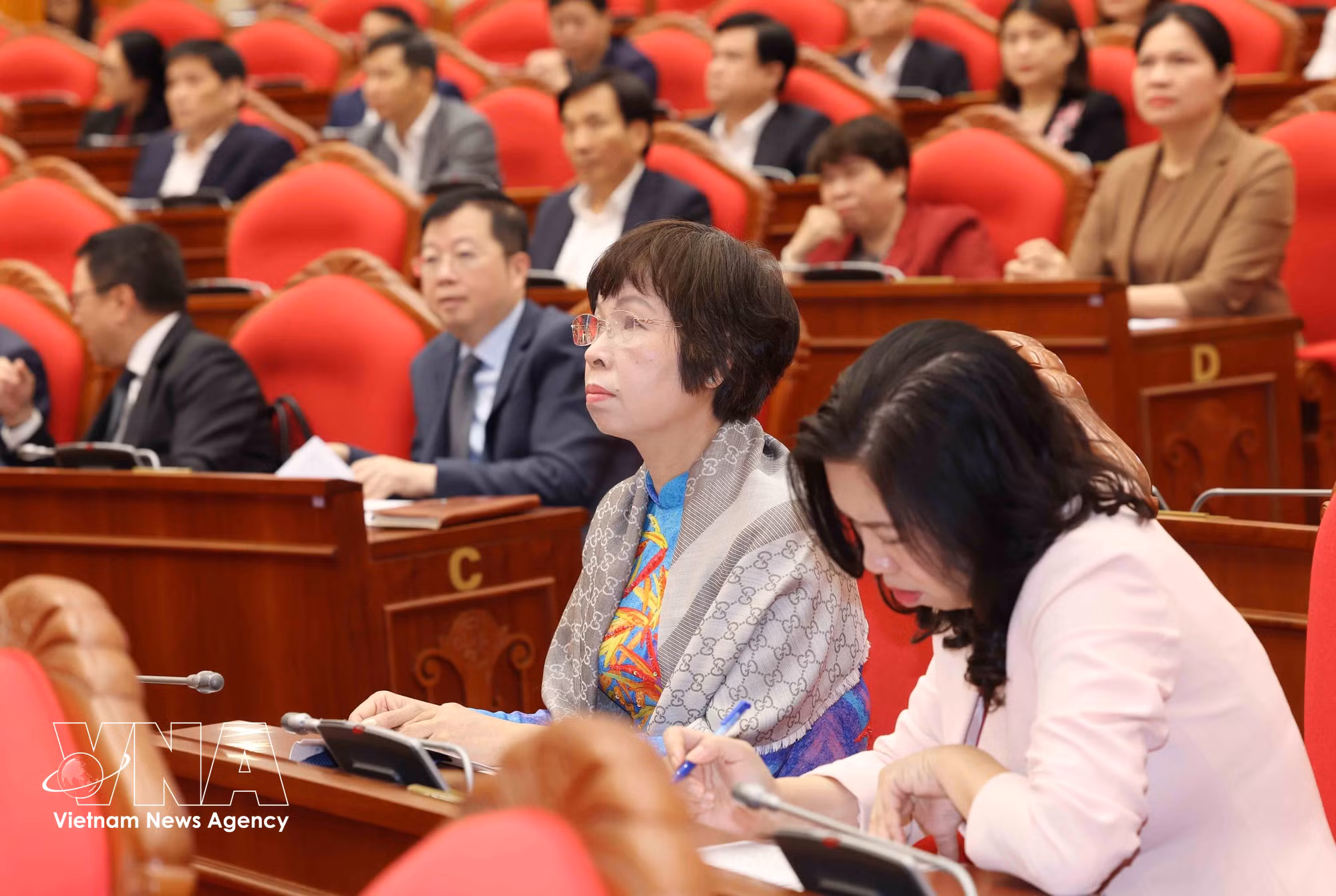 vnanet-potal-thuong-truc-ban-bi-thu-tran-cam-tu-chu-tri-hoi-nghi-tong-ket-cong-tac-chuan-bi-to-chuc-va-phuc-vu-dai-hoi-dai-bieu-toan-quoc-lan-thu-xiv-cua-8646245.jpg