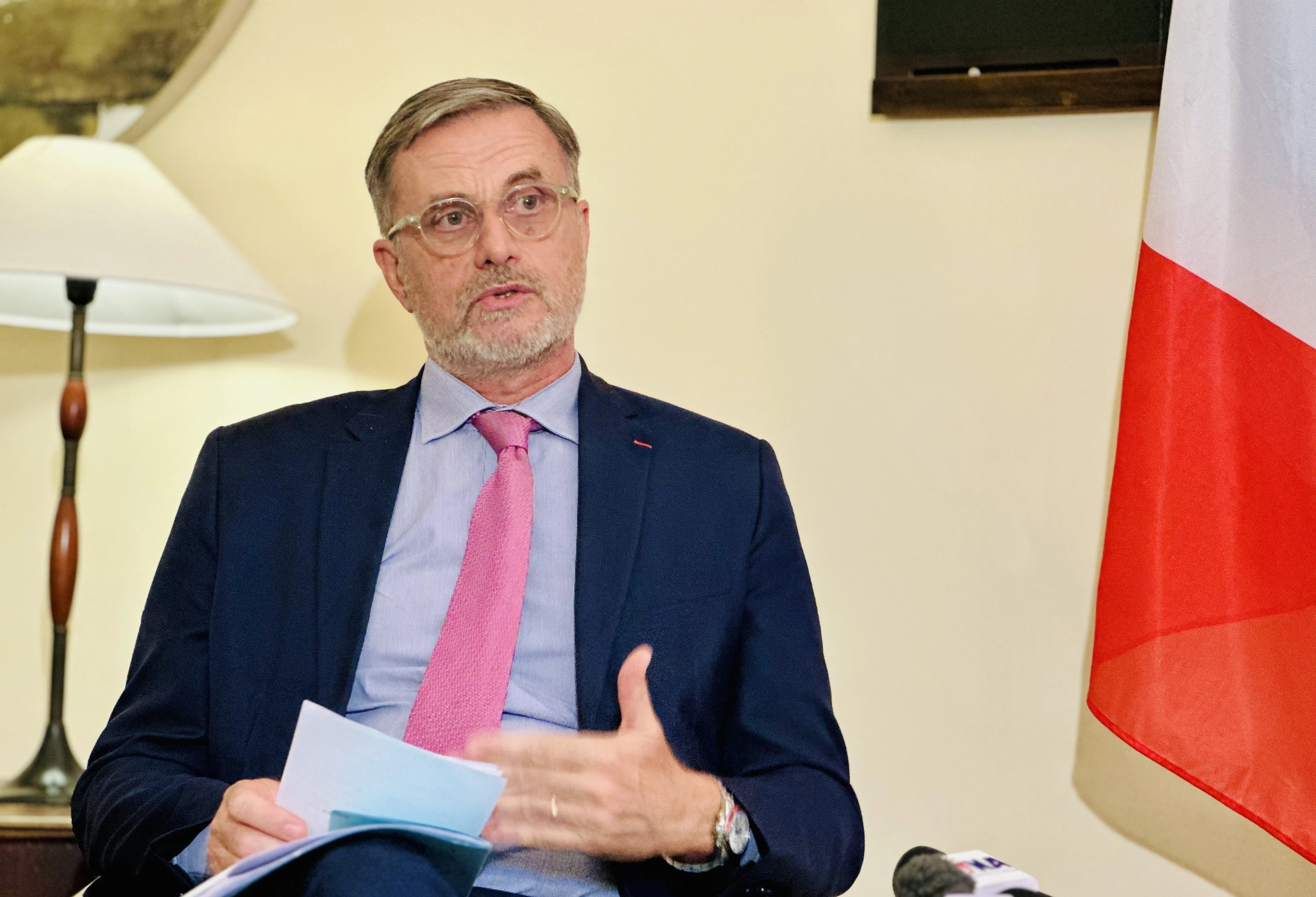 El embajador francés en Vietnam, Olivier Brochet (Foto: VNA)