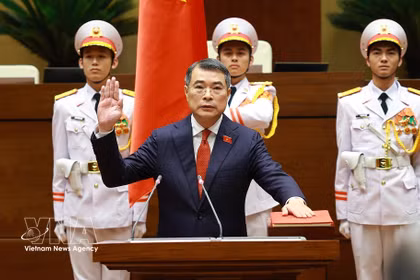 El primer ministro de Vietnam, Le Minh Hung, presta juramento (Foto: VNA)
