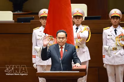 El presidente de la Asamblea Nacional de la XVI legislatura, Tran Thanh Man, prestó juramento. (Foto: VNA)