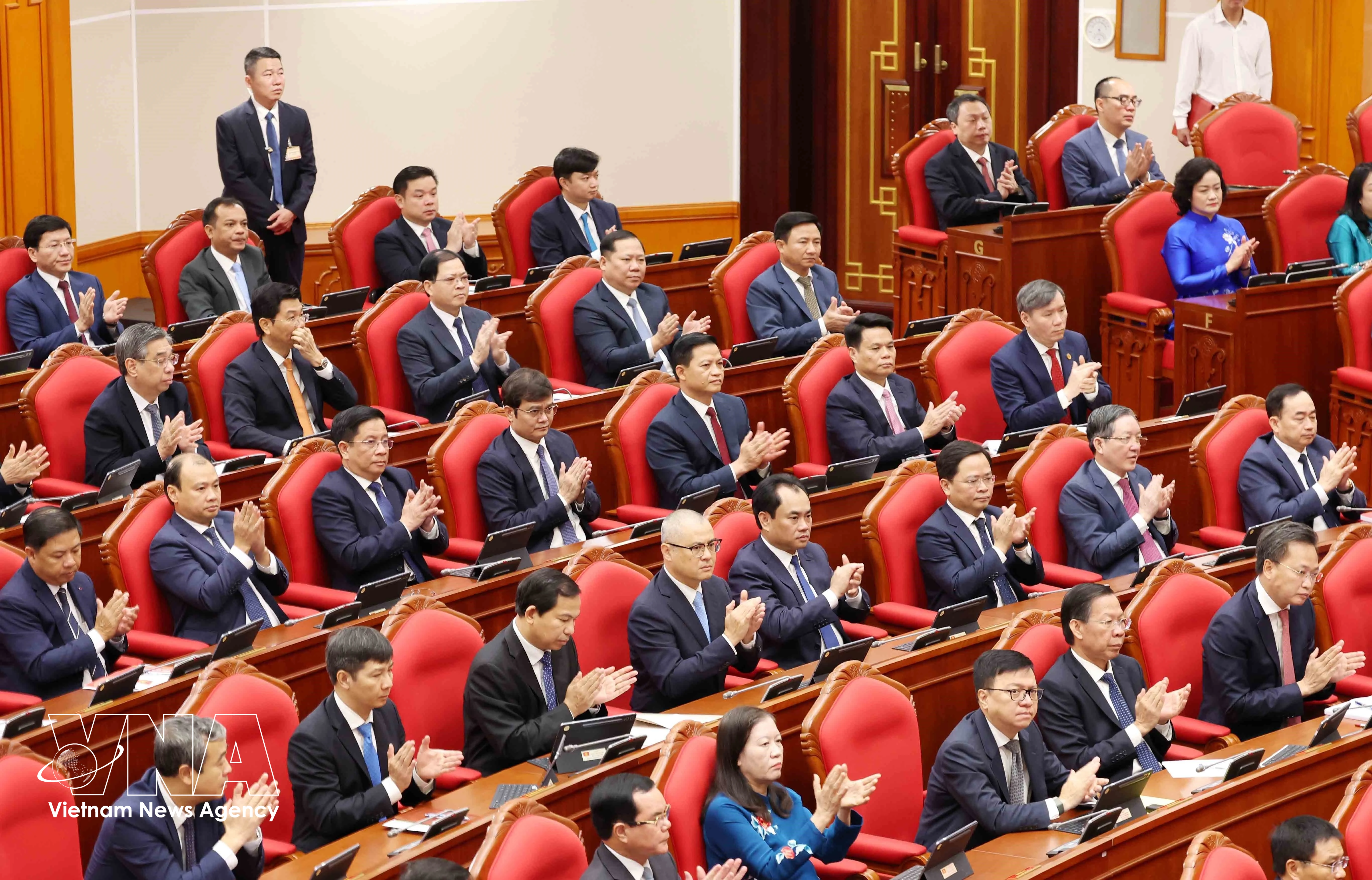 Los delegados en la cuarta jornada del IV Pleno del Comité Central (Fuente: VNA)