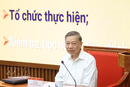 El secretario general del Partido Comunista y presidente de Vietnam, To Lam, interviene en la cita. (Foto: VNA)