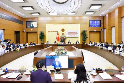 El presidente de la Asamblea Nacional de Vietnam, Tran Thanh Man, interviene en la cita (Foto: VNA)