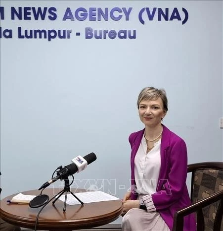 La doctora Julia Roknifard, profesora titular de Relaciones Internacionales de la Universidad Taylor. (Fuente: VNA)