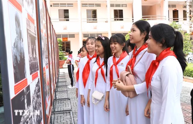 vinh-long-giao-duc-truyen-thong-yeu-nuoc-cho-the-he-tre-8212802.jpg