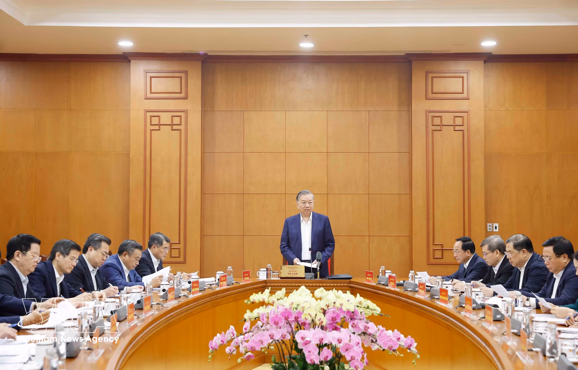 vnanet-tong-bi-thu-to-lam-lam-viec-voi-ban-to-chuc-trung-uong-8622226.jpg