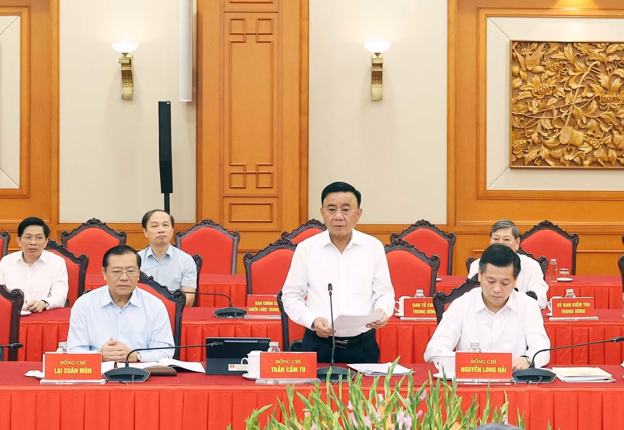 vna-potal-tong-bi-thu-chu-tri-cuoc-lam-viec-cua-bo-chinh-tri-voi-ban-thuong-vu-dang-uy-cac-co-quan-dang-trung-uong-8264467.jpg