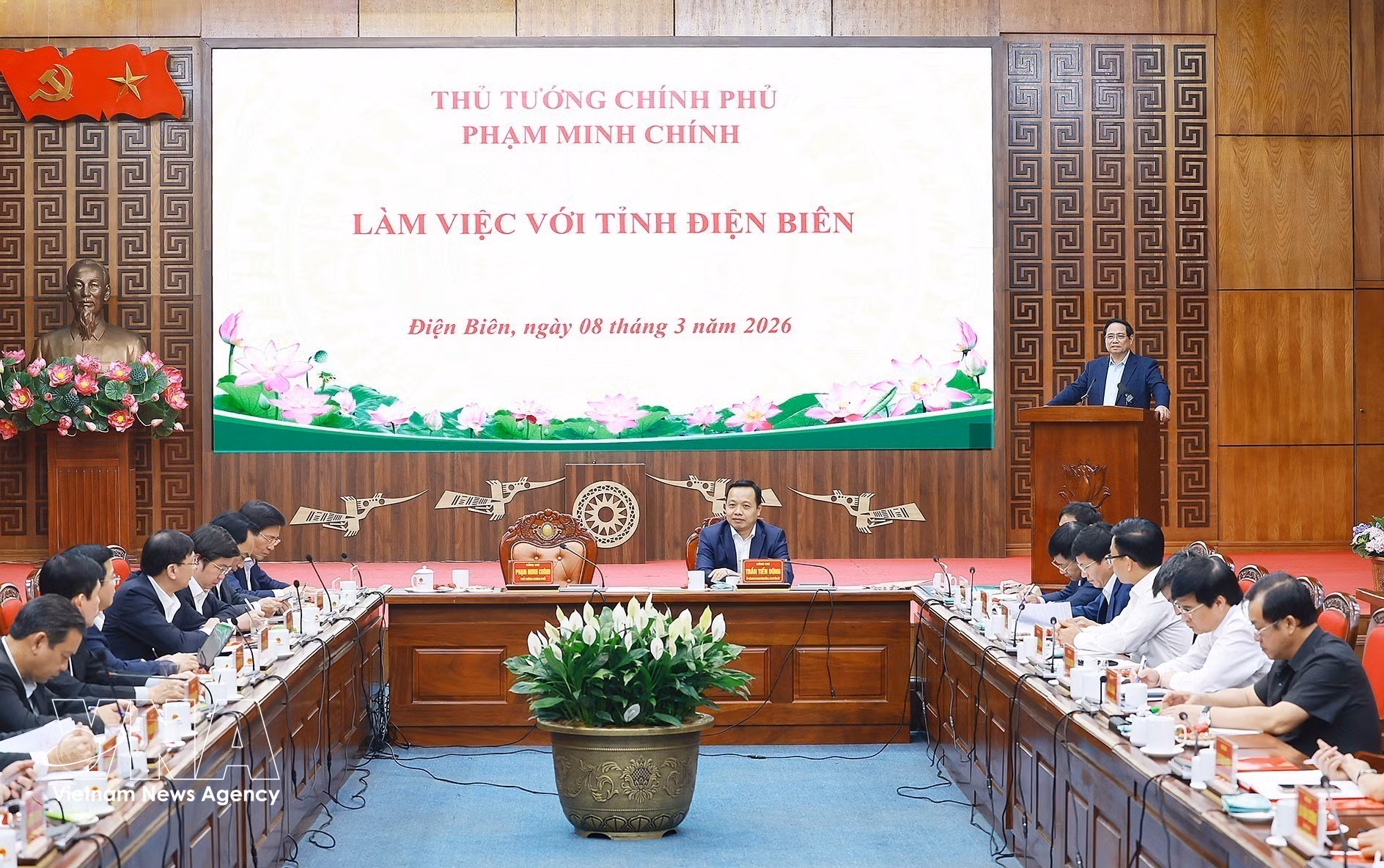 vnanet-thu-tuong-lam-viec-voi-lanh-dao-tinh-dien-bien-8627858.jpg