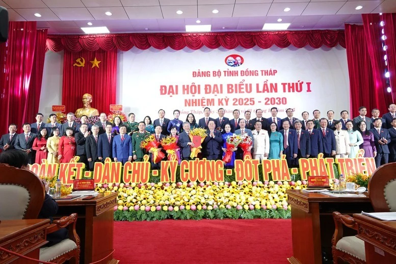 Presentan el nuevo Comité partidista de la provincia de Dong Thap. (Fuente: VGP)
